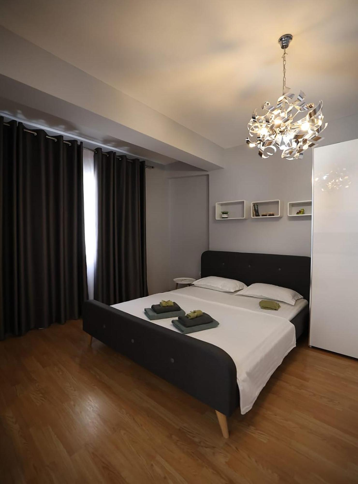 Arkle Apartment 3 Tirana Esterno foto