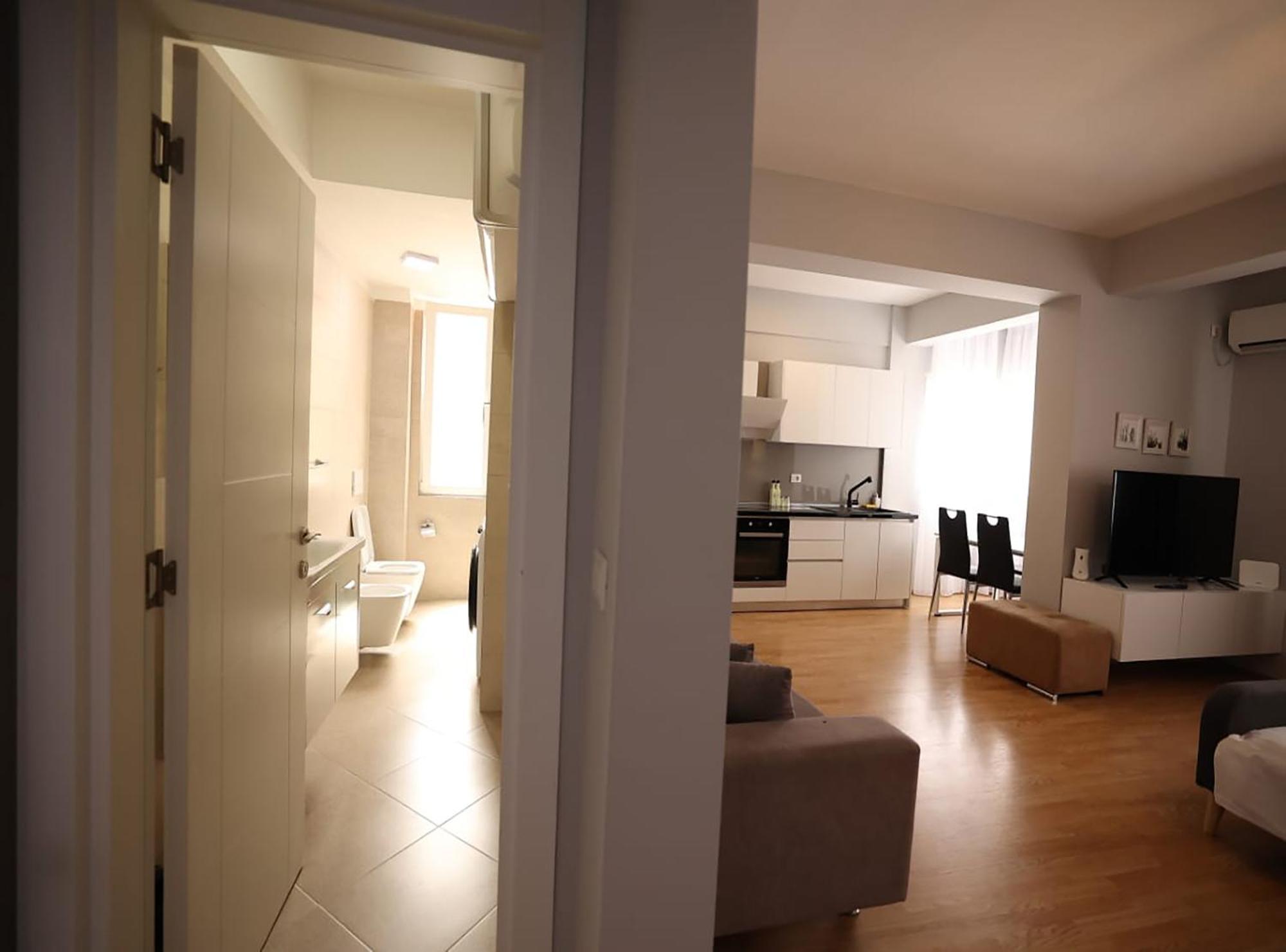 Arkle Apartment 3 Tirana Esterno foto